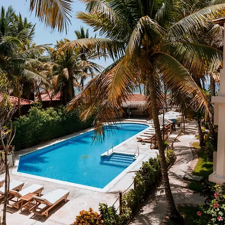 Petit Lafitte Beach Front Hotel&Bungalows